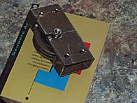 � A. Pilcher; Die Gussrollen sind gelagert und in einem Formrohr 30 x 60 mm untergebracht.