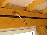 � A. Pilcher; Ein starker Hacken dient der Sturmsicherung.